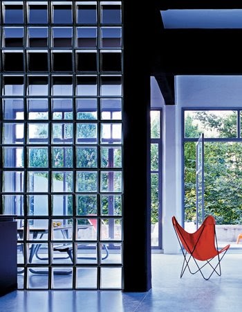 Designing Indoor-Outdoor Living with Glass Block